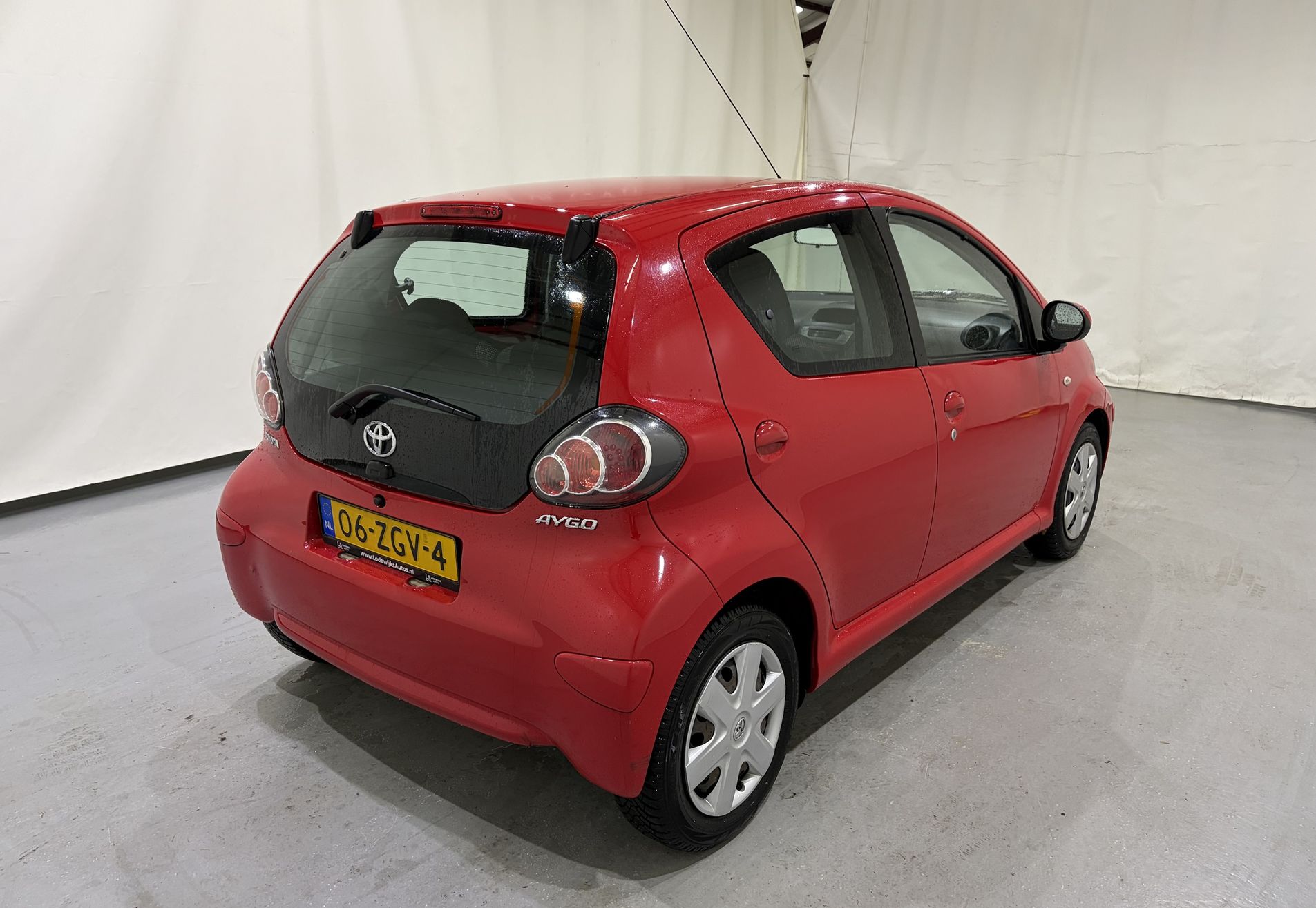 Toyota Aygo 1.0-12V Aspiration Red