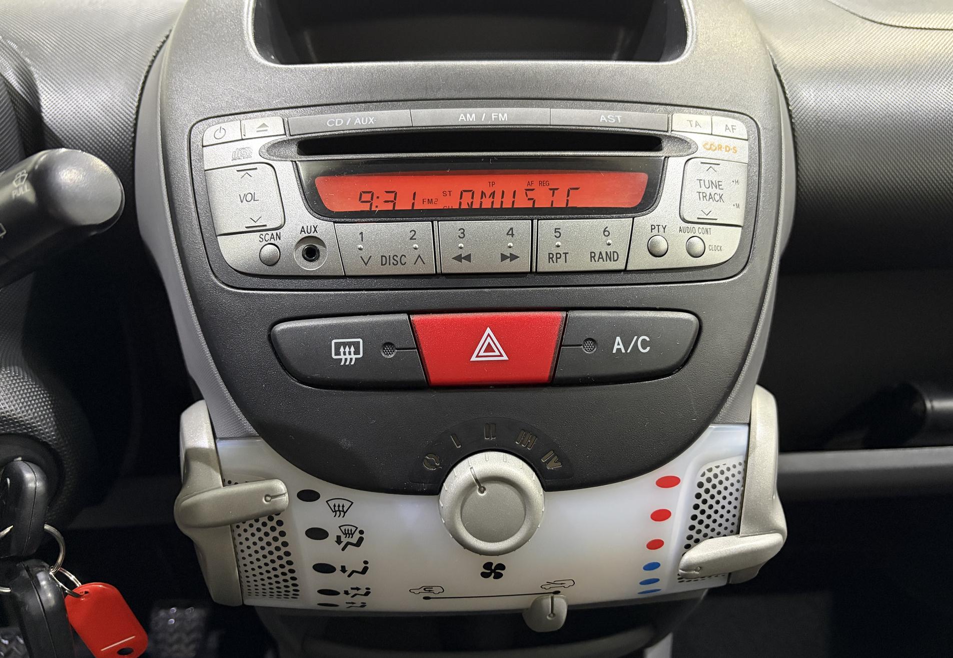 Toyota Aygo 1.0-12V Aspiration Red