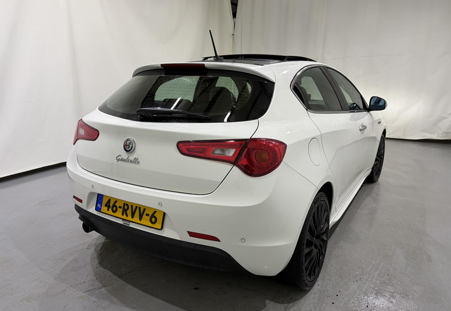 Alfa Romeo Giulietta 1.4 T Distinctive/Panoramadak