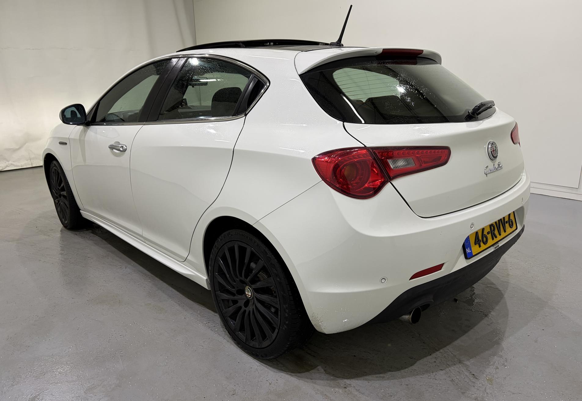 Alfa Romeo Giulietta 1.4 T Distinctive/Panoramadak