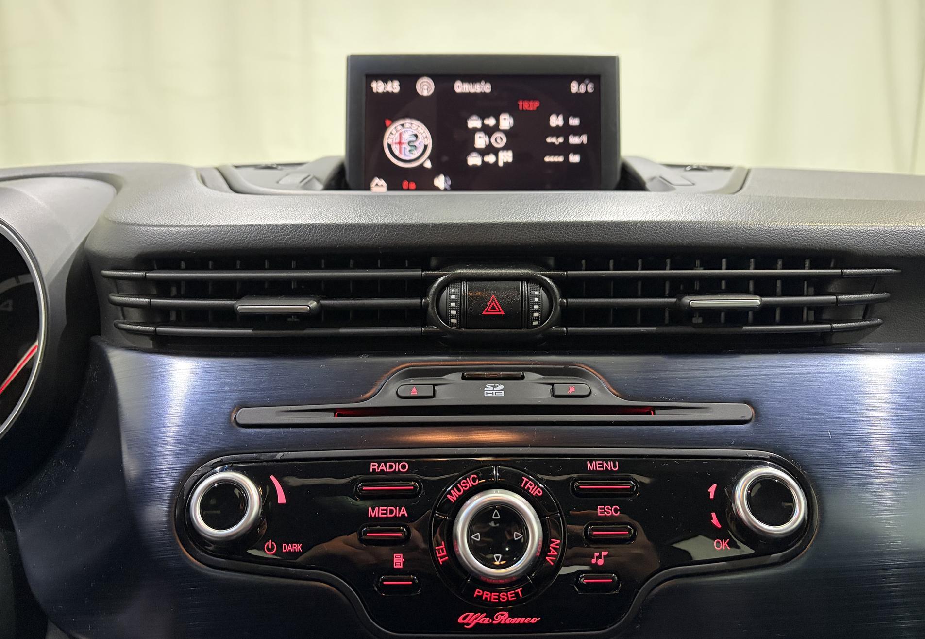 Alfa Romeo Giulietta 1.4 T Distinctive/Panoramadak