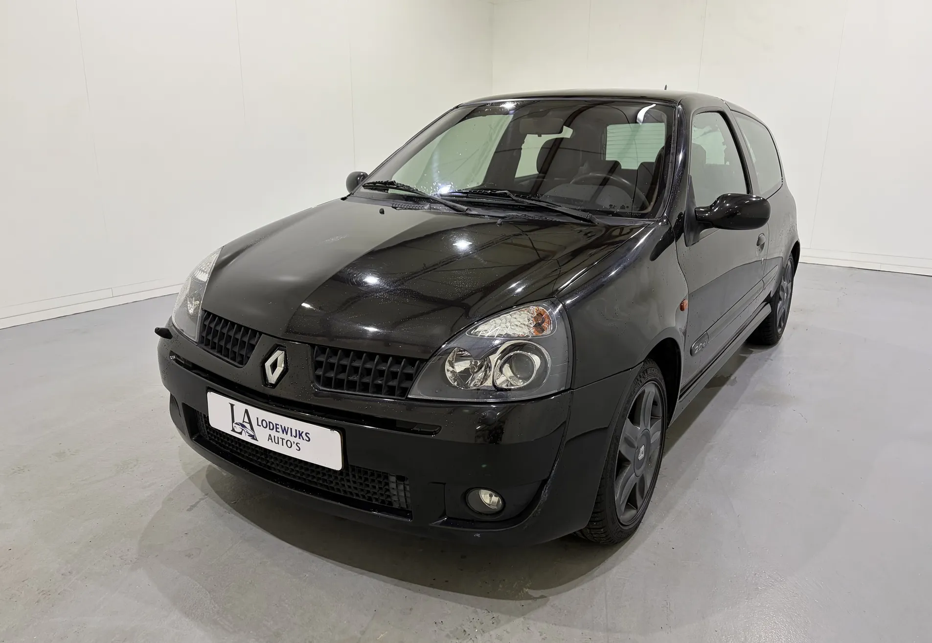 Renault Clio RS 2.0-16V Sport