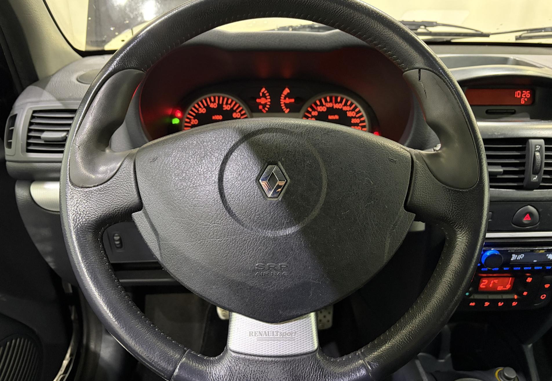Renault Clio RS 2.0-16V Sport