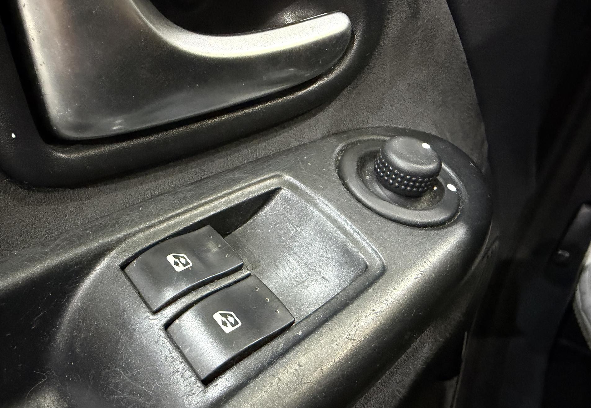 Renault Clio RS 2.0-16V Sport