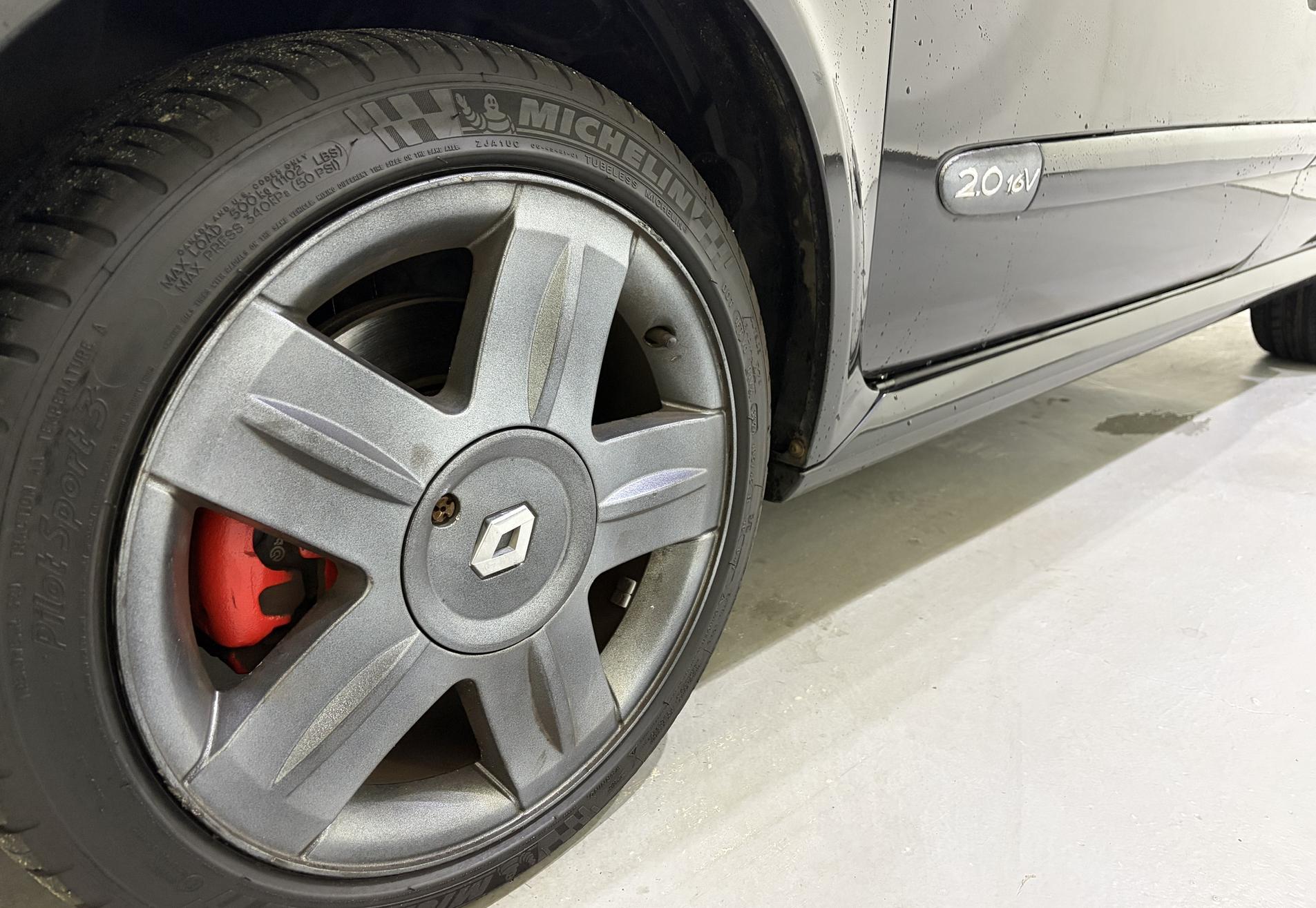 Renault Clio RS 2.0-16V Sport