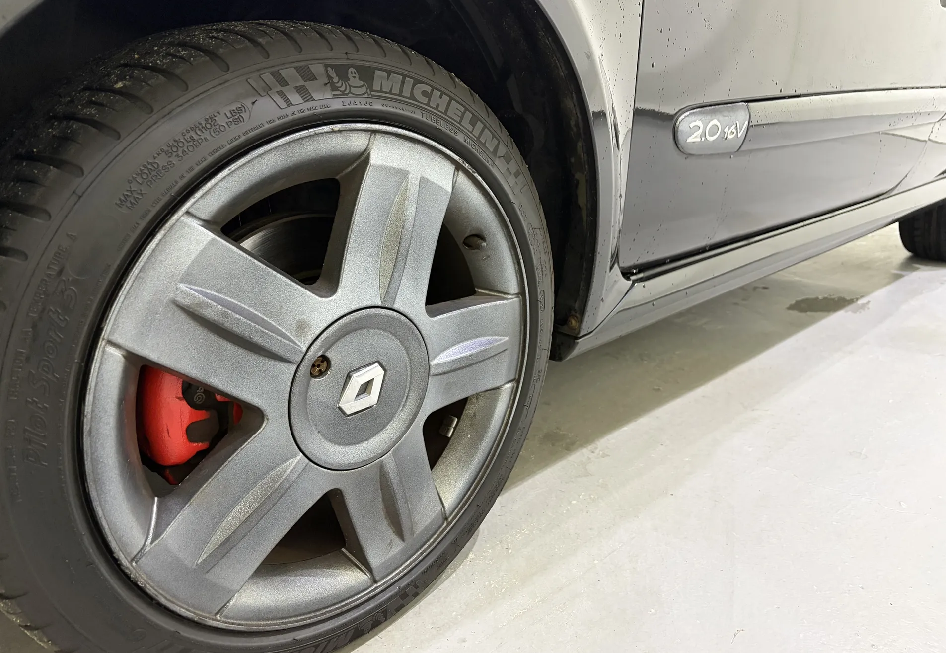 Renault Clio RS 2.0-16V Sport
