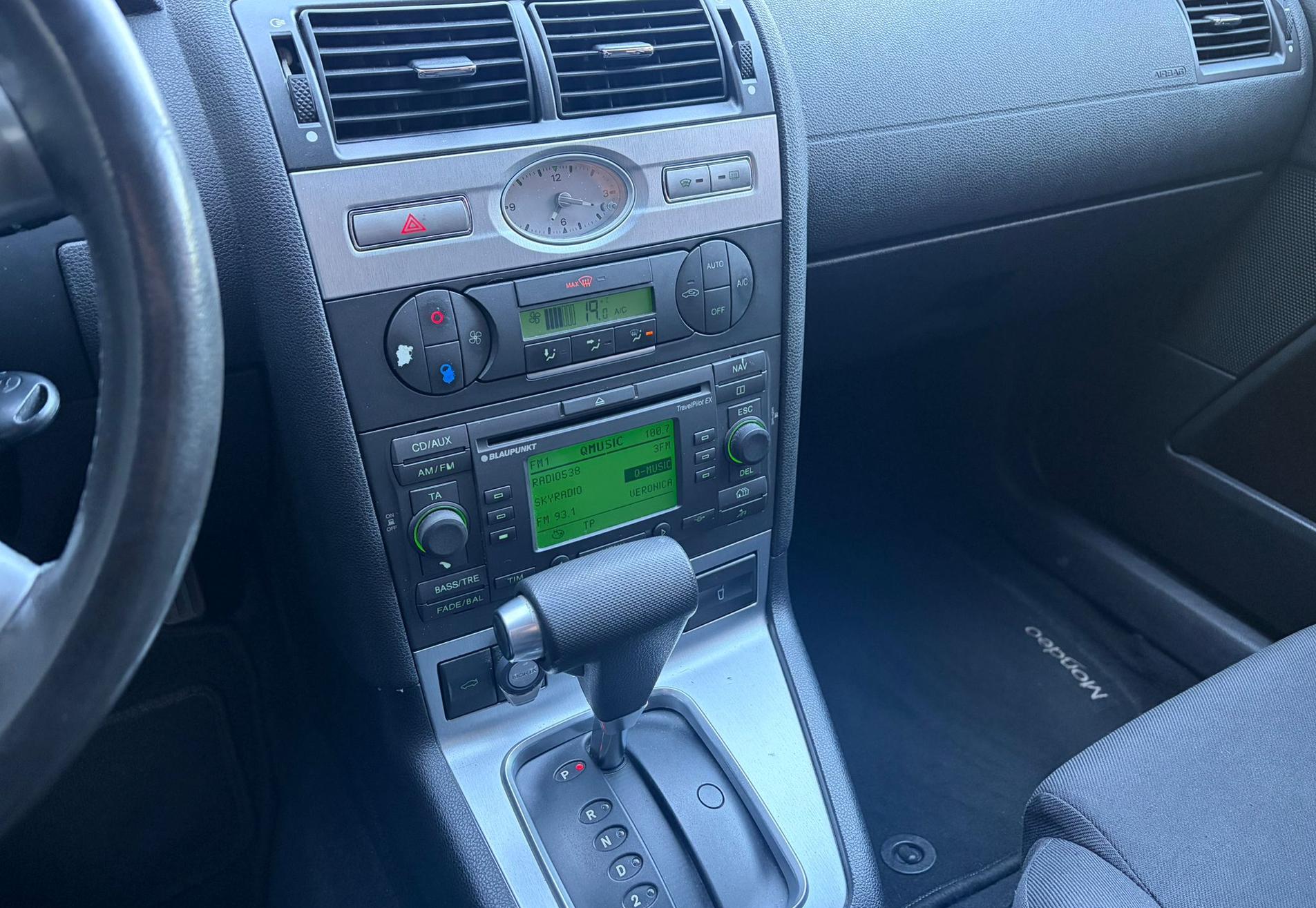 Ford Mondeo 2.0-16V Futura