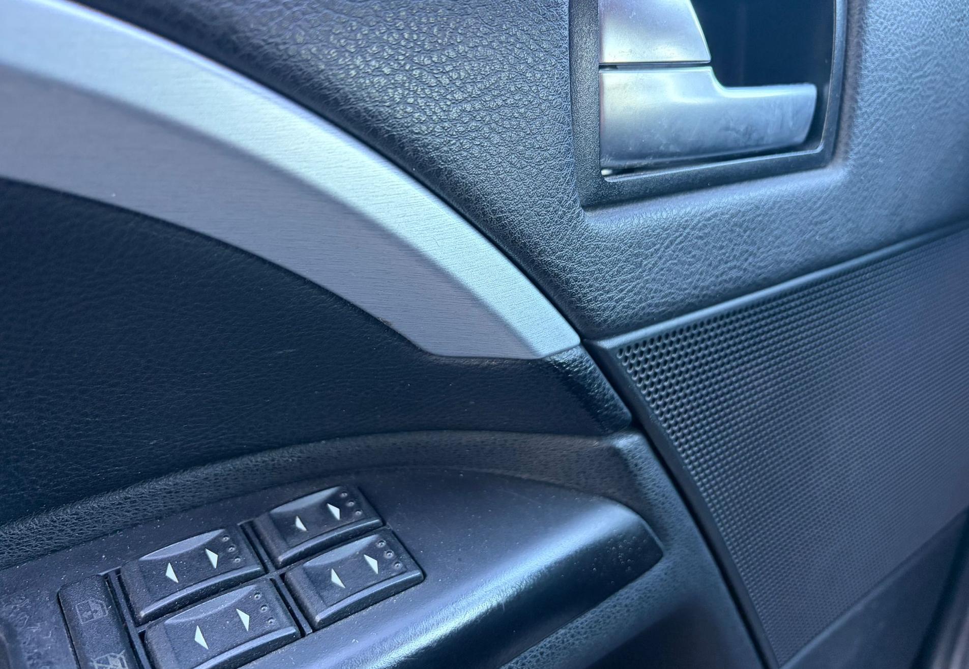 Ford Mondeo 2.0-16V Futura