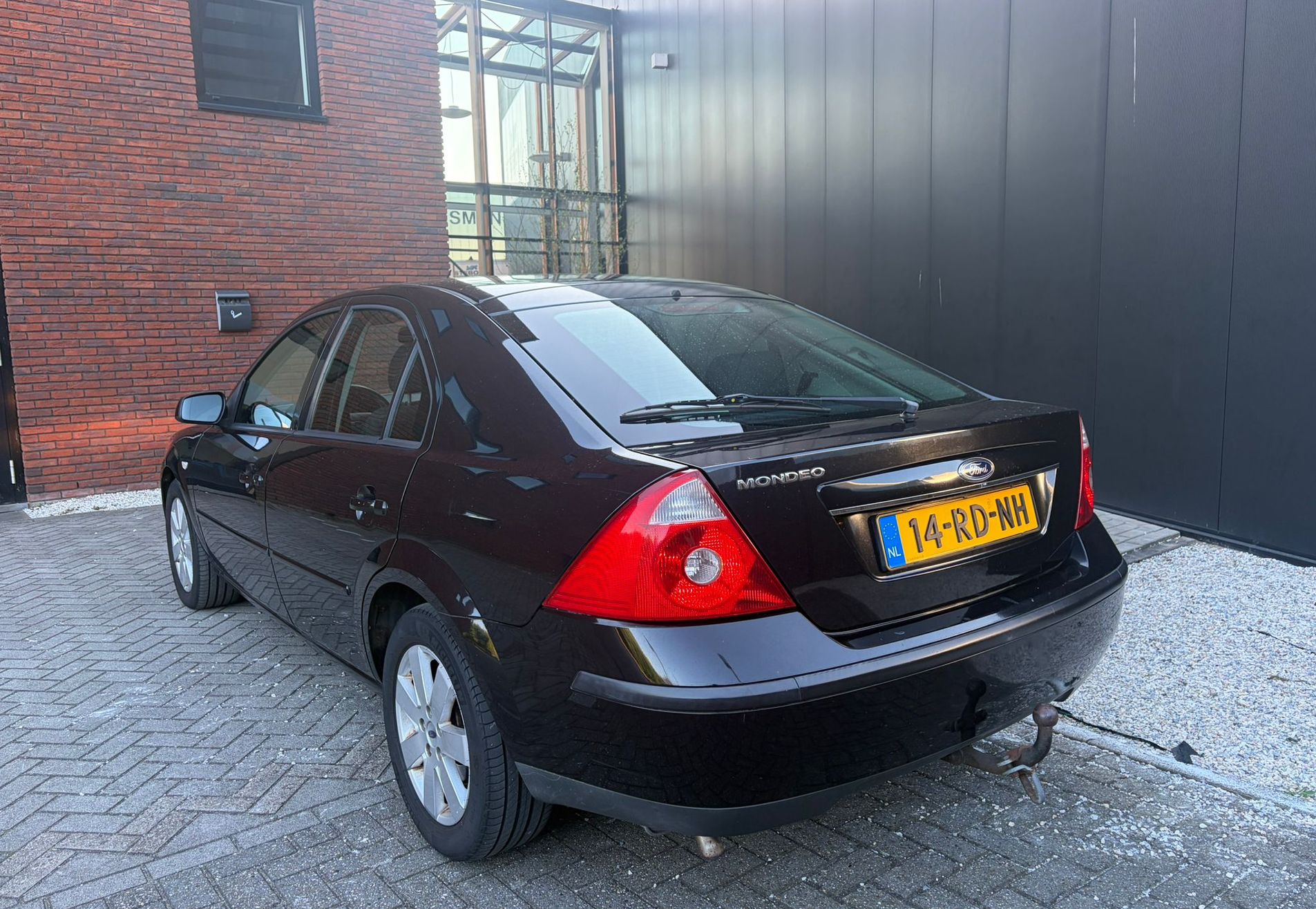 Ford Mondeo 2.0-16V Futura