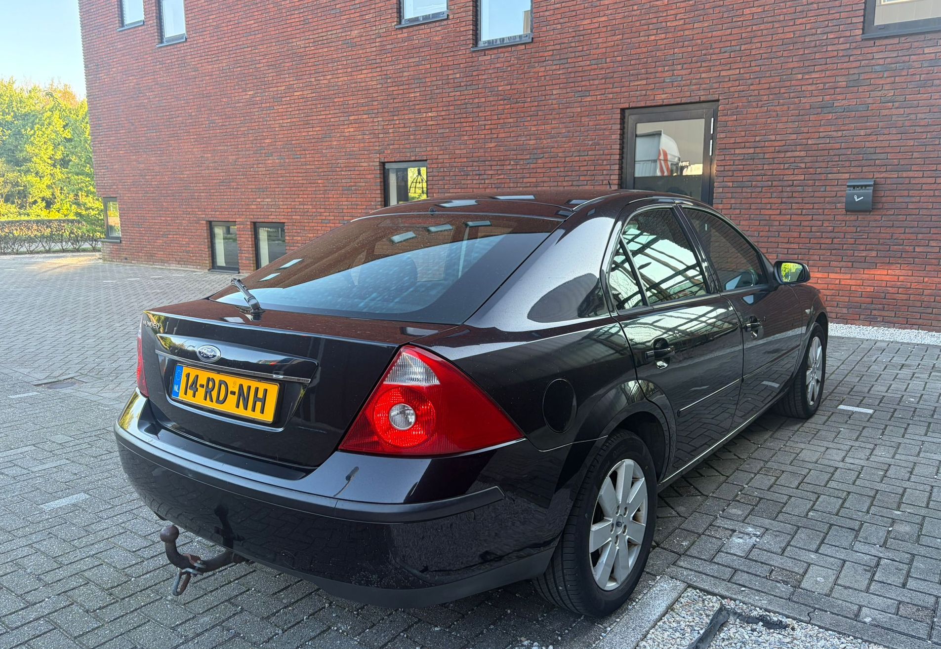 Ford Mondeo 2.0-16V Futura