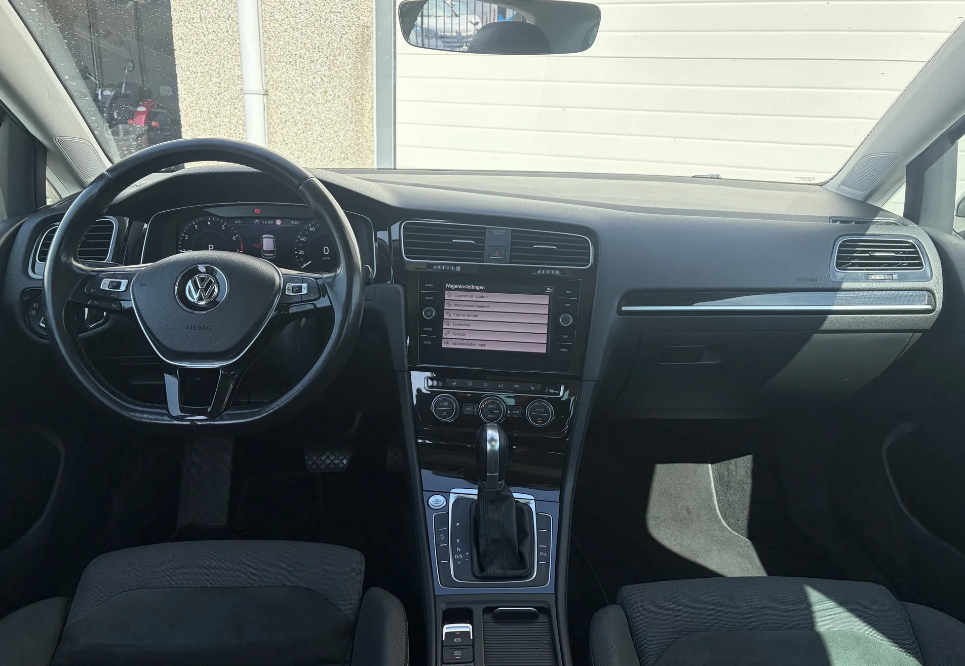 Volkswagen Golf 1.5 TSI Highline Business R