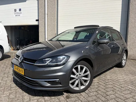 Volkswagen Golf 1.5 TSI Highline Business R